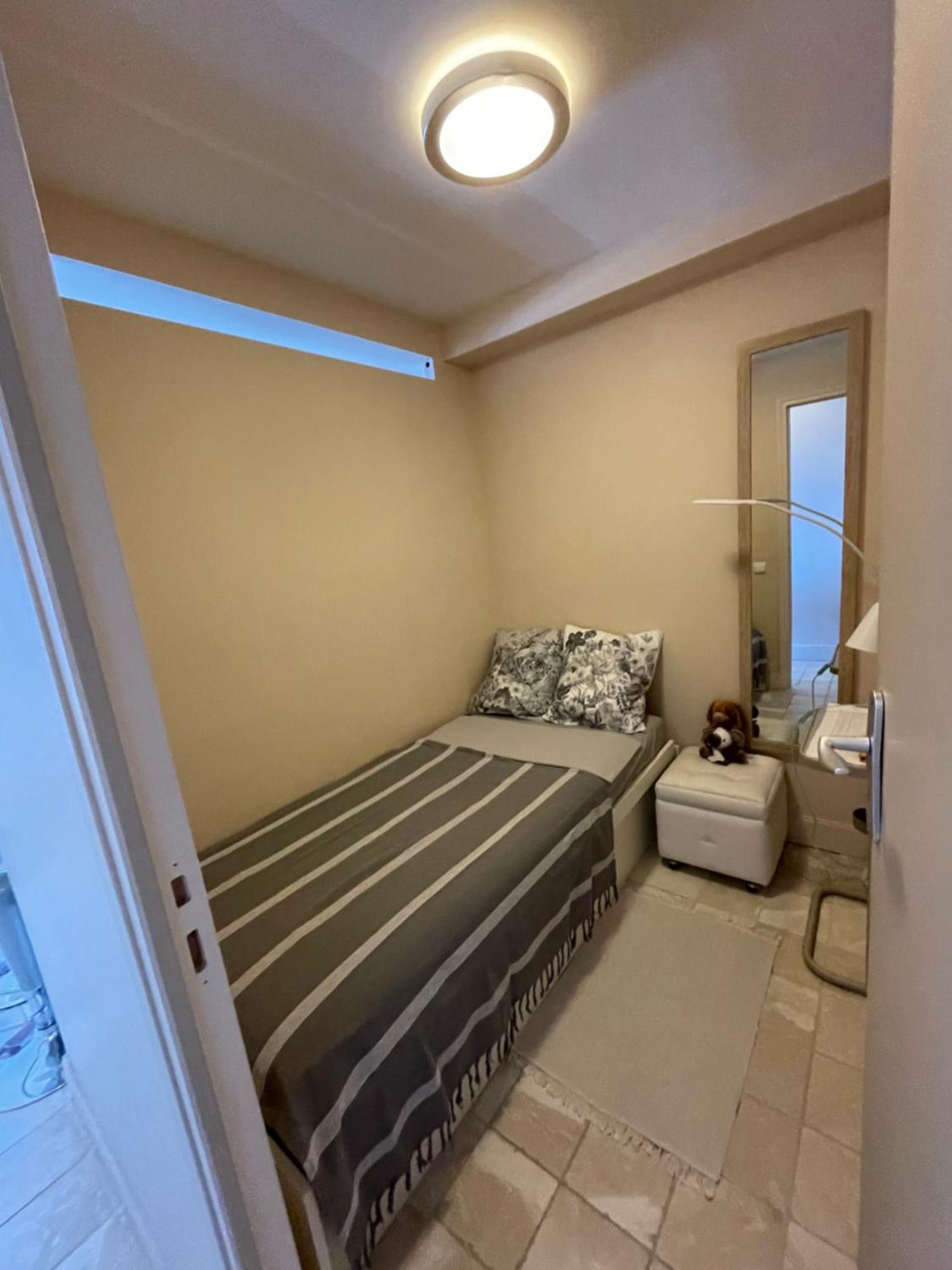 Superbe Appartement En Bord De Mer, Pres Du Centre Et Des Plages Menton Exterior photo